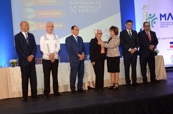 MAP reconoce con medalla al Mérito a Margarita Perallón