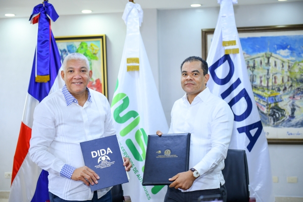 DIDA y OMSA firman acuerdo impactará a más de 70 mil afiliados con campaña &quot;Que Nadie Invente con Tus Derechos”