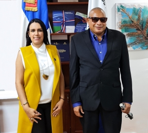Carolina Serrata Méndez, directora general de la DIDA, recibe visita de Mónico Sosa Ureña, representante ante el CNSS de las personas con discapacidad, indigentes y desempleados