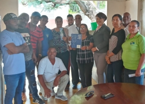 Oficina provincial de la Dirección General de Información y Defensa de los Afiliados a la Seguridad (DIDA) en Barahona, informa sobre sus derechos y deberes a empleados de CODOPESCA.