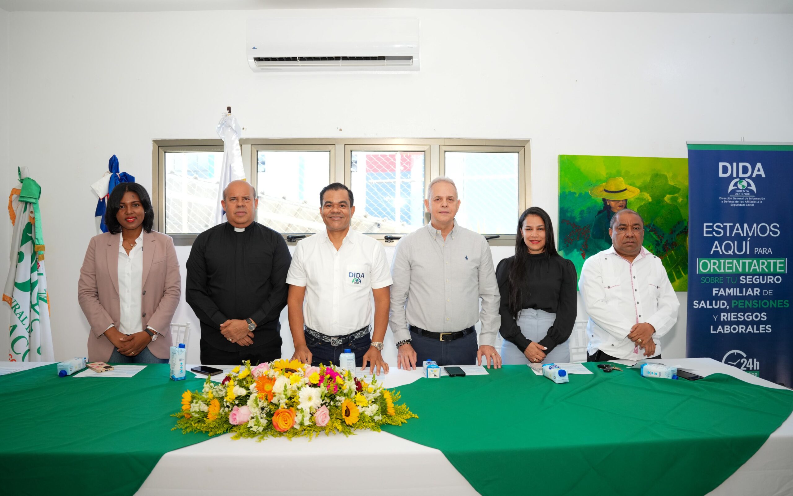 Director de la dida reunido con los encargados regionales de la vega
