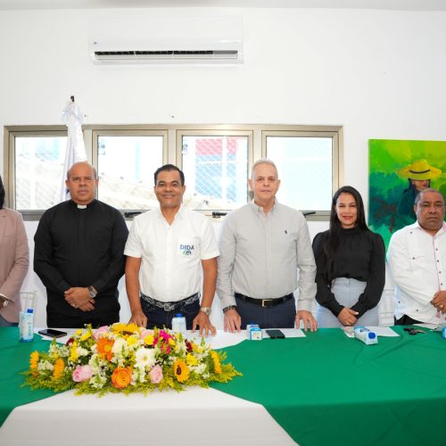 Director de la dida reunido con los encargados regionales de la vega