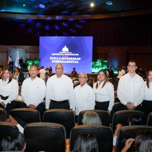 Juramentación de los integrantes del comite de etica